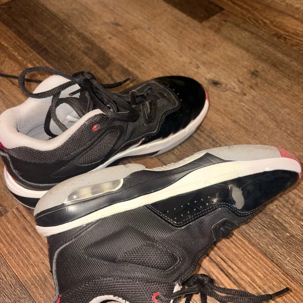 Jordan Black and White Sneakers with Red Highlights - Picture 2 of 4